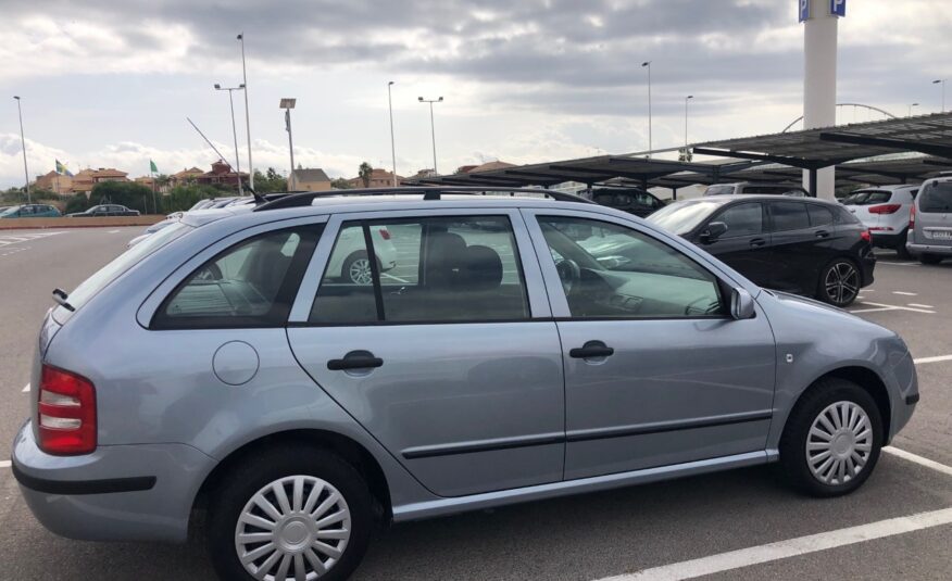 SKODA FABIA 1.4 GASOLINE 70 CV AÑO 2003 156000 KM MANUAL