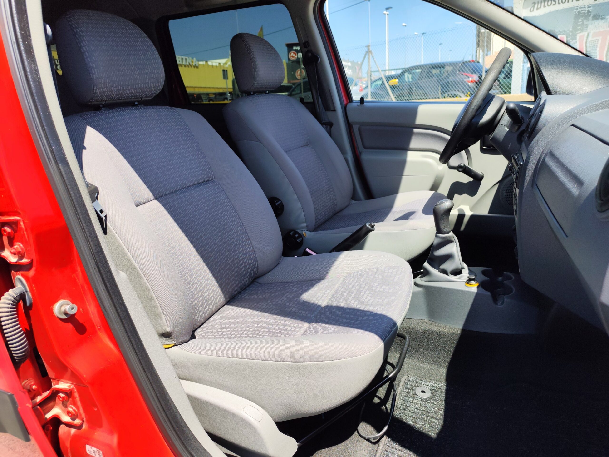 DACIA LOGAN 1.4 GASOLINE 75 CV AÑO 2009 139000 KM MANUAL