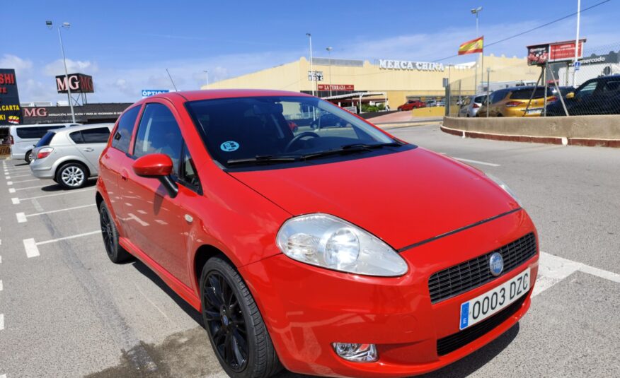 FIAT PUNTO 1.4 GASOLINA 95 CV 2006 1370.00 KM MANUAL