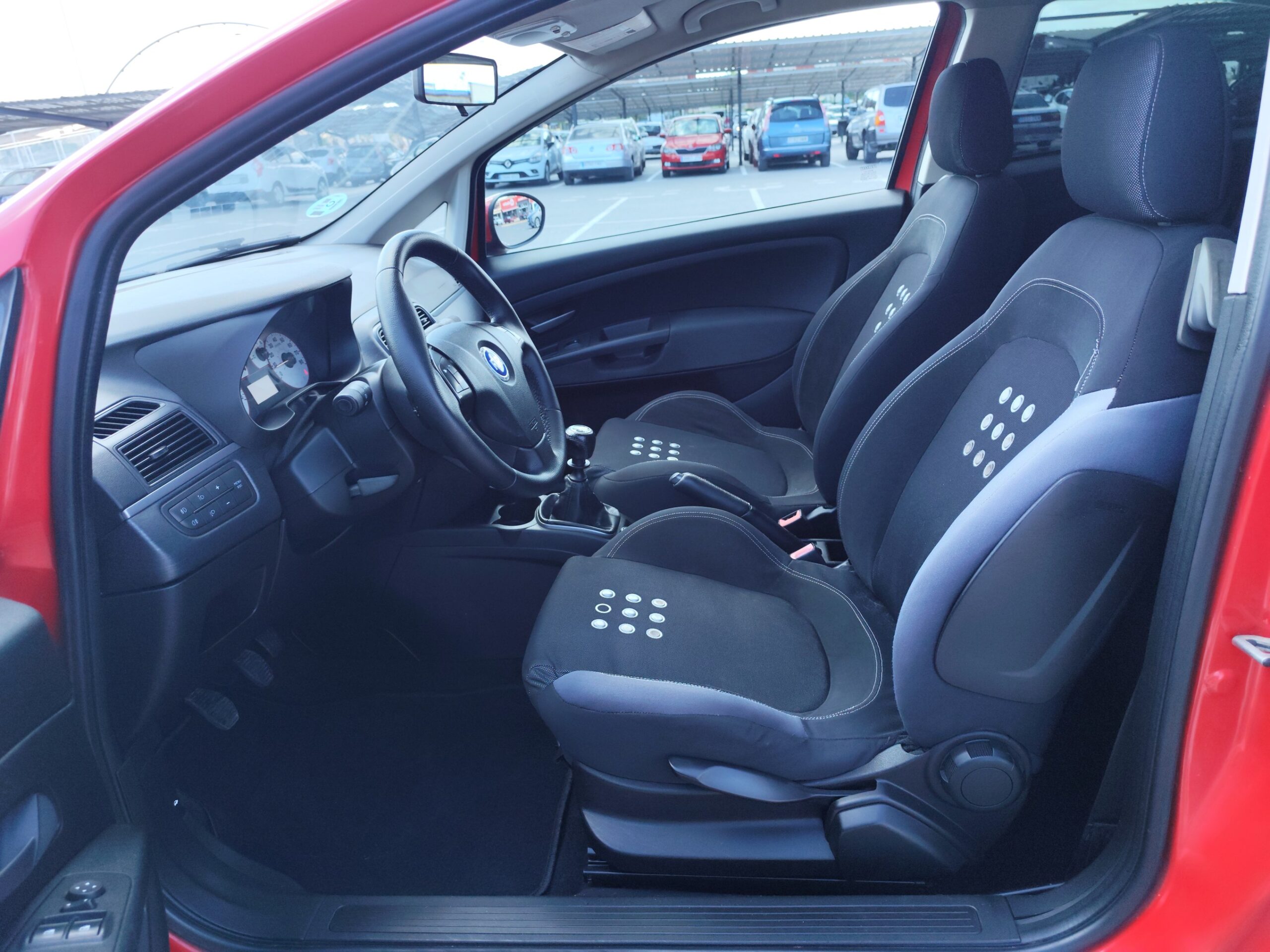 FIAT PUNTO 1.4 GASOLINA 95 CV 2006 1370.00 KM MANUAL