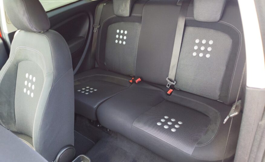 FIAT PUNTO 1.4 GASOLINA 95 CV 2006 1370.00 KM MANUAL
