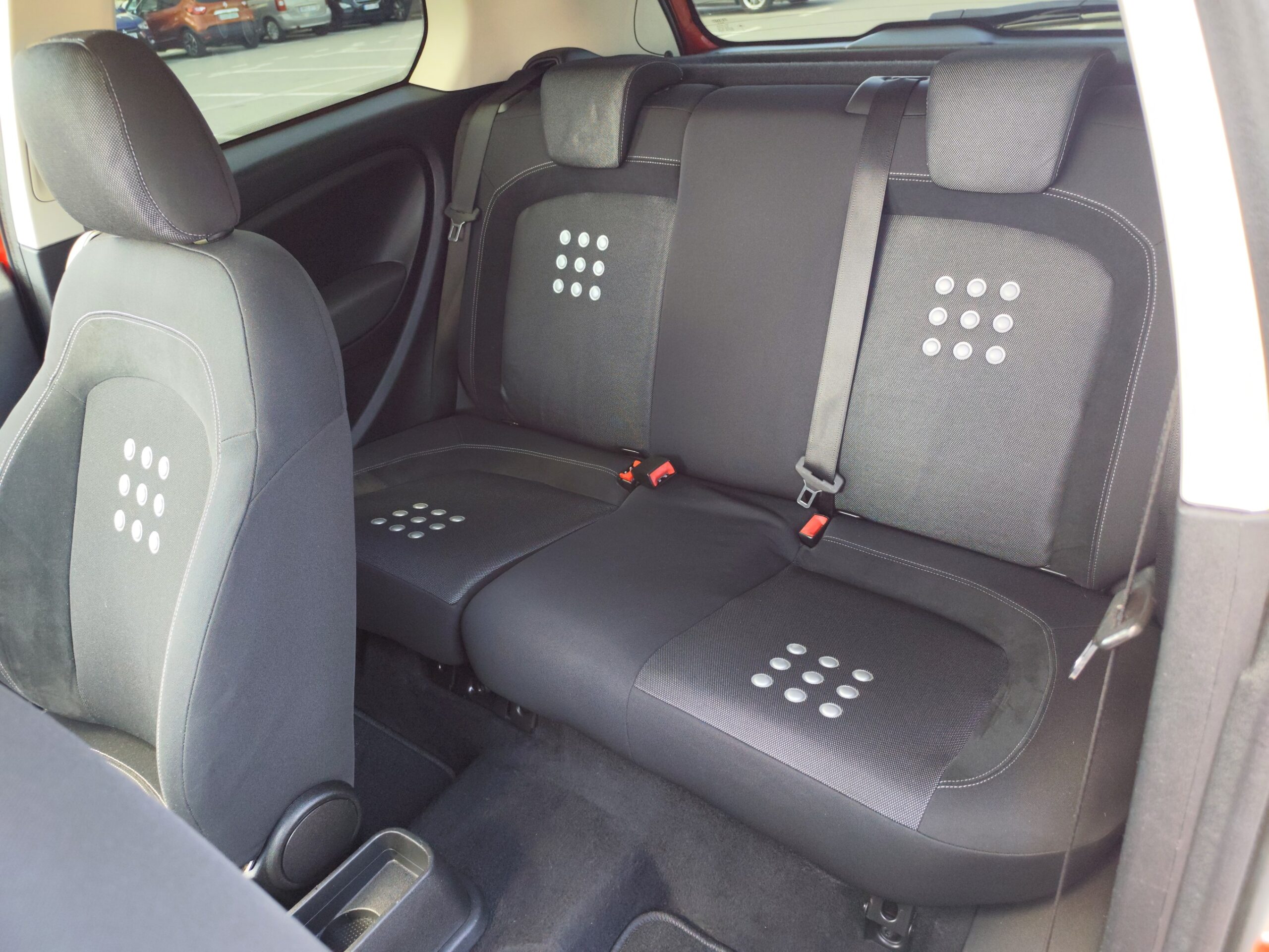 FIAT PUNTO 1.4 GASOLINA 95 CV 2006 1370.00 KM MANUAL