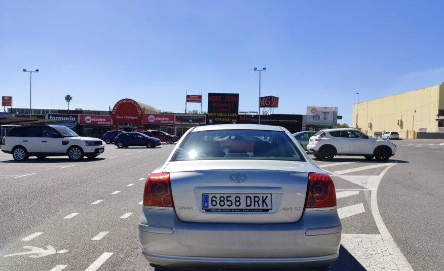 TOYOTA AVENSIS 1.8 GASOLINA 129 CV 2005 182000 KM MANUAL