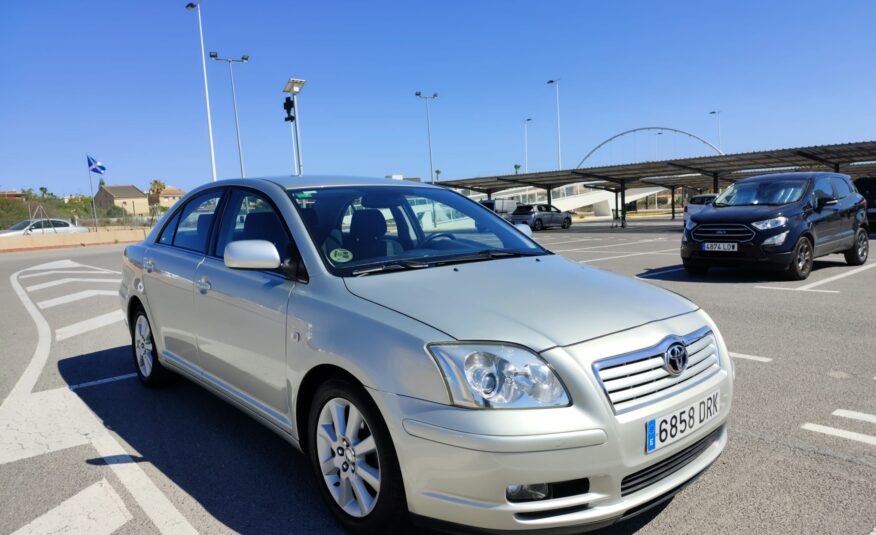 TOYOTA AVENSIS 1.8 GASOLINA 129 CV 2005 182000 KM MANUAL