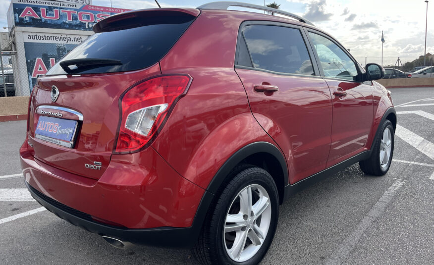 SSANGYONG KORANDO 2.0 DIESEL 141 CV 2014 112000 KM AUTOMATICO