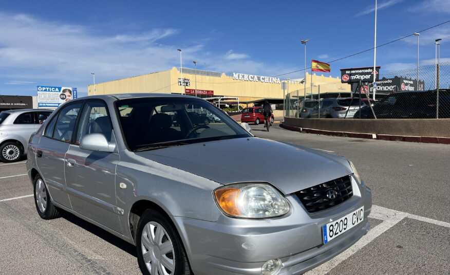 HYNDAI ACCENT 1.6 GASOLINA 105 CV 2004 153000 KM AUTOMATICO