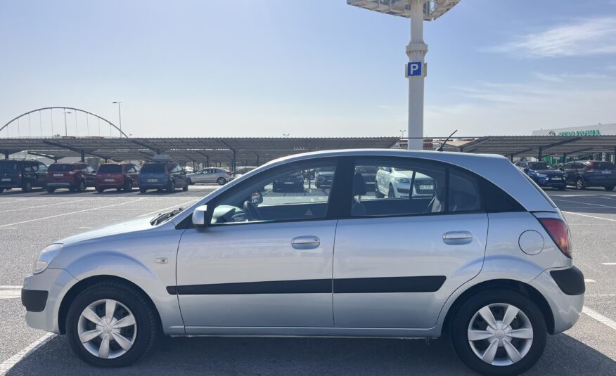 KIA RIO 1.5 DIESEL 108 CV 2005 166000 KM MANUAL