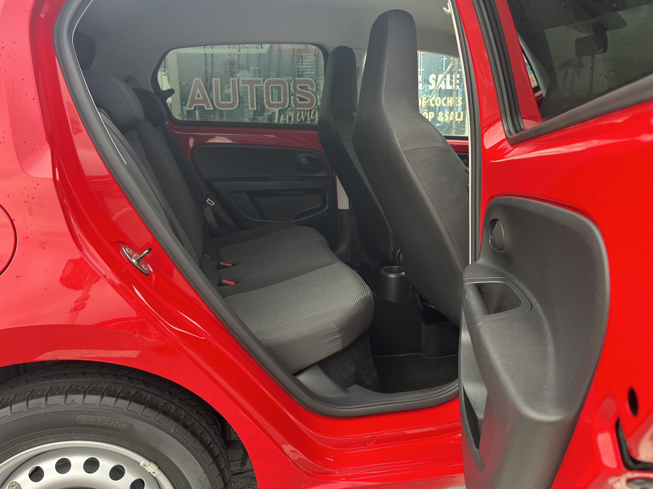 SEAT Mii 1.0 GASOLINA 60 CV SOLO 44.000 KM 2013 MANUAL