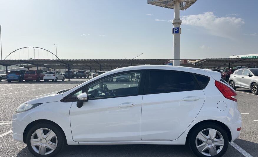 FORD FIESTA 1.2 GASOLINA 60 CV 2012 SOLO 49000 KM MANUAL