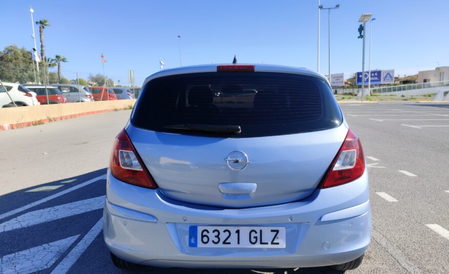 OPEL CORSA 1.4 GASOLINA 90 CV 2009 148.000 KM AUTOMATICO