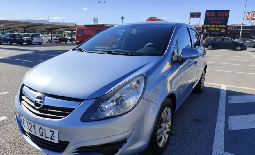 OPEL CORSA 1.4 GASOLINA 90 CV 2009 148.000 KM AUTOMATICO