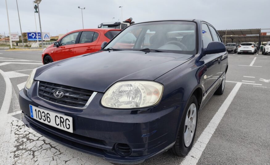 HYUNDAI ACCENT 1.3 GASOLINA 84 CV 2004 90.000 KM  MANUAL