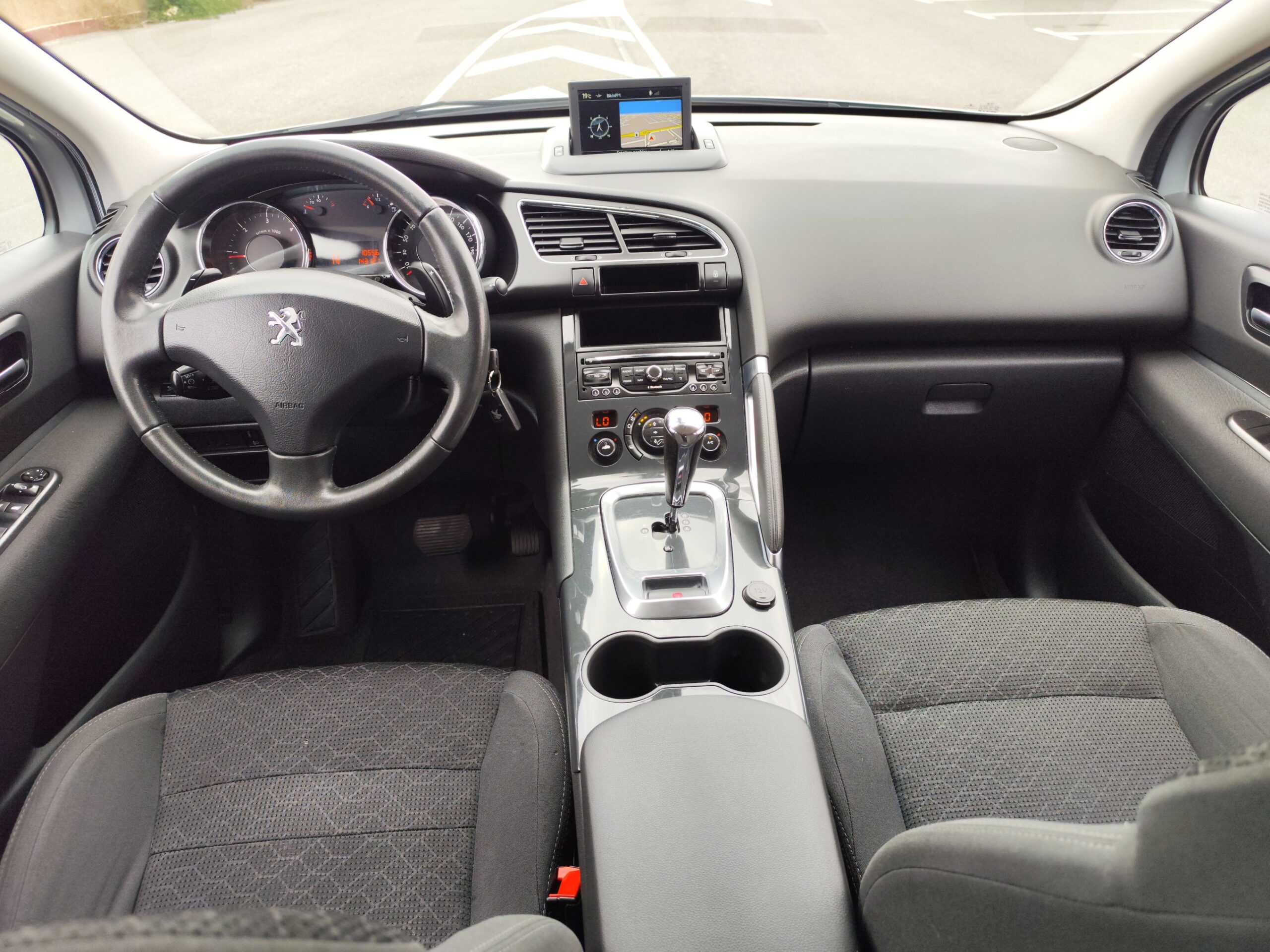 PEUGEOT 3008 1.6 DIESEL 115 CV 2014 143.000 KM AUTOMATICO