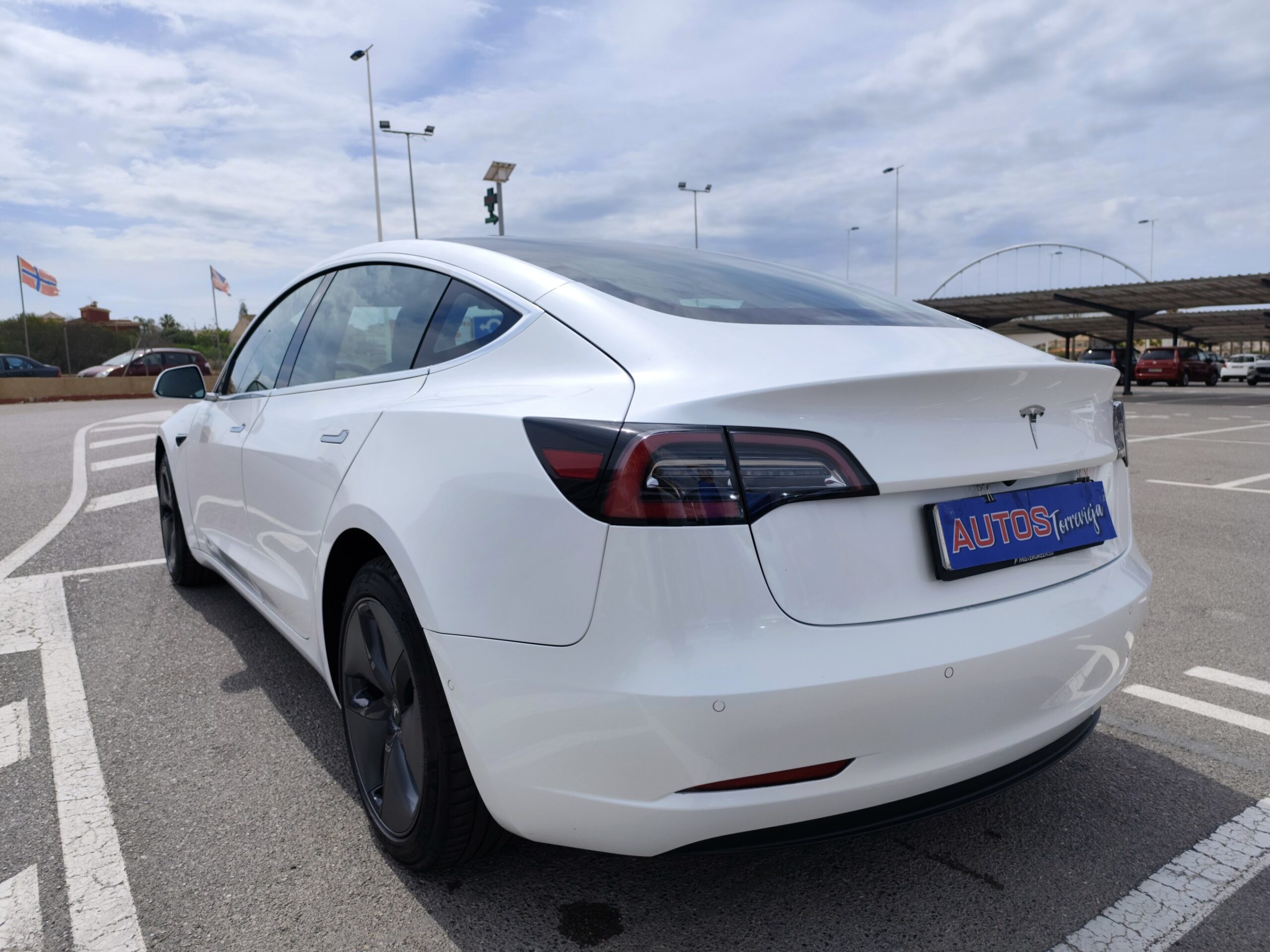 TESLA MODEL 3 STANDART PLUS  258 CV 335 KM AUTONOMIA 121.000 KM  2019 AUTOMATICO
