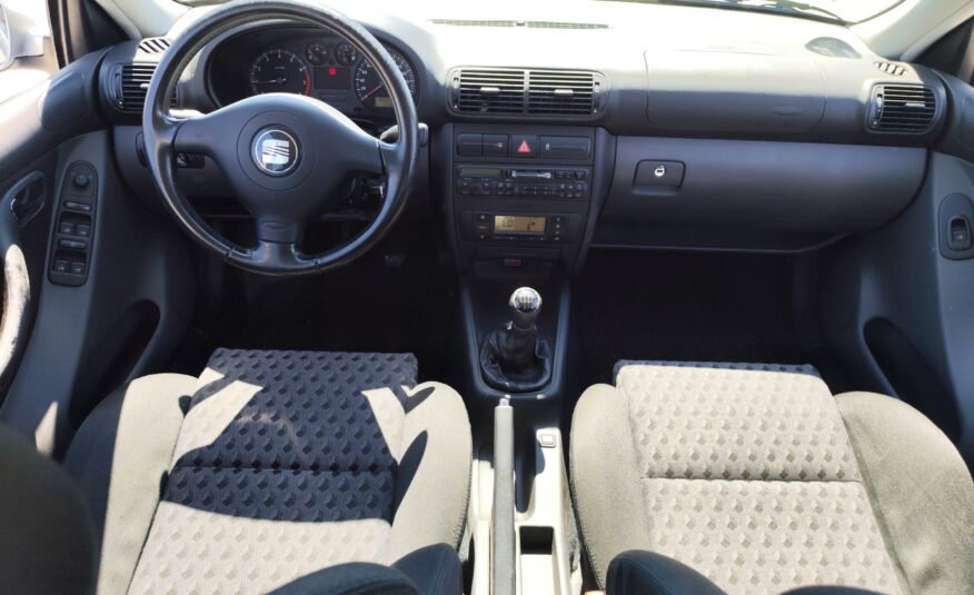 SEAT LEON 1.6 GASOLINA 105 CV 83.000 KM 2002 MANUAL