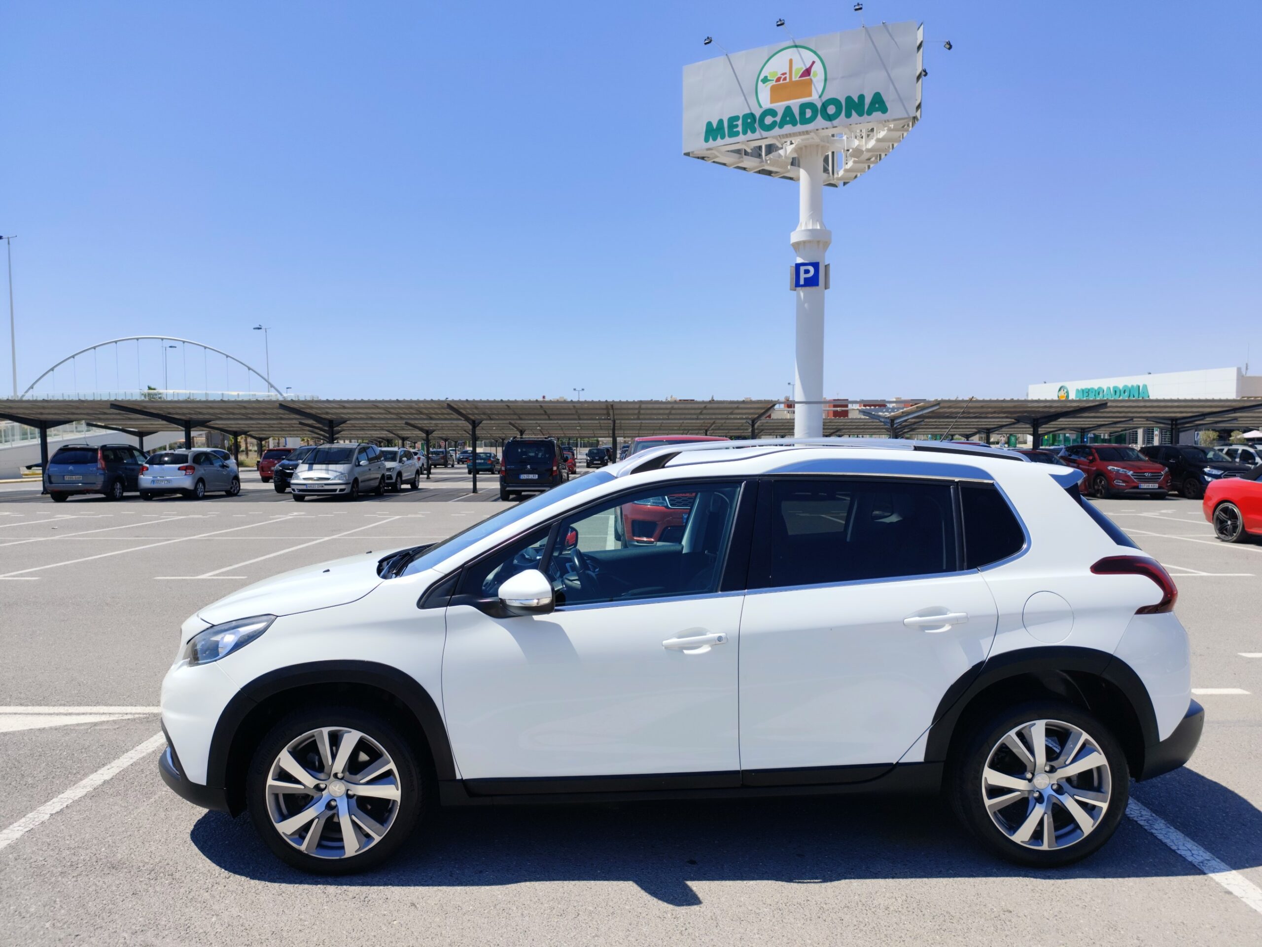 PEUGEOT 2008 1.2 GASOLINA 130 CV 122.000 KM 2017 MANUAL