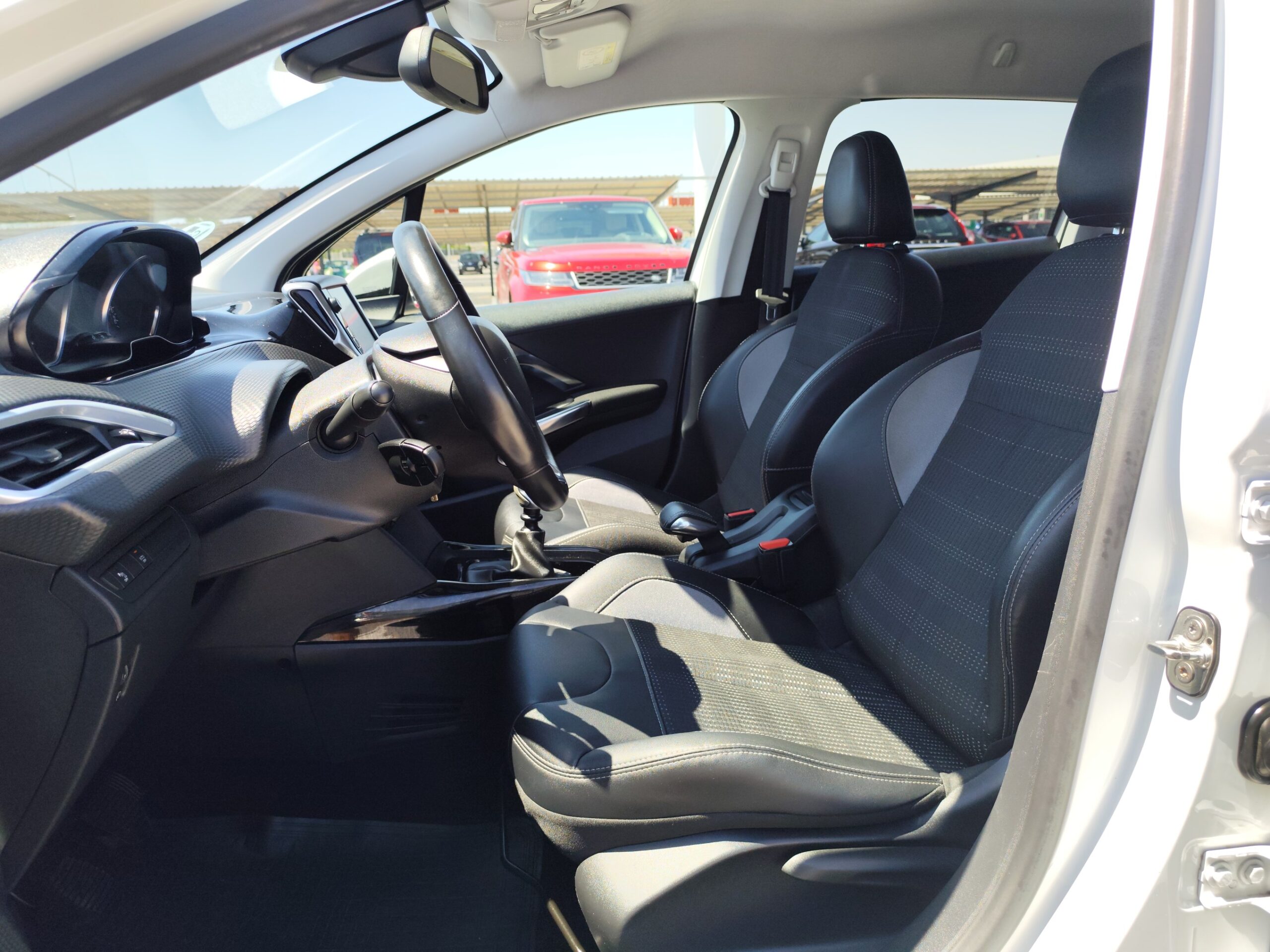 PEUGEOT 2008 1.2 GASOLINA 130 CV 122.000 KM 2017 MANUAL