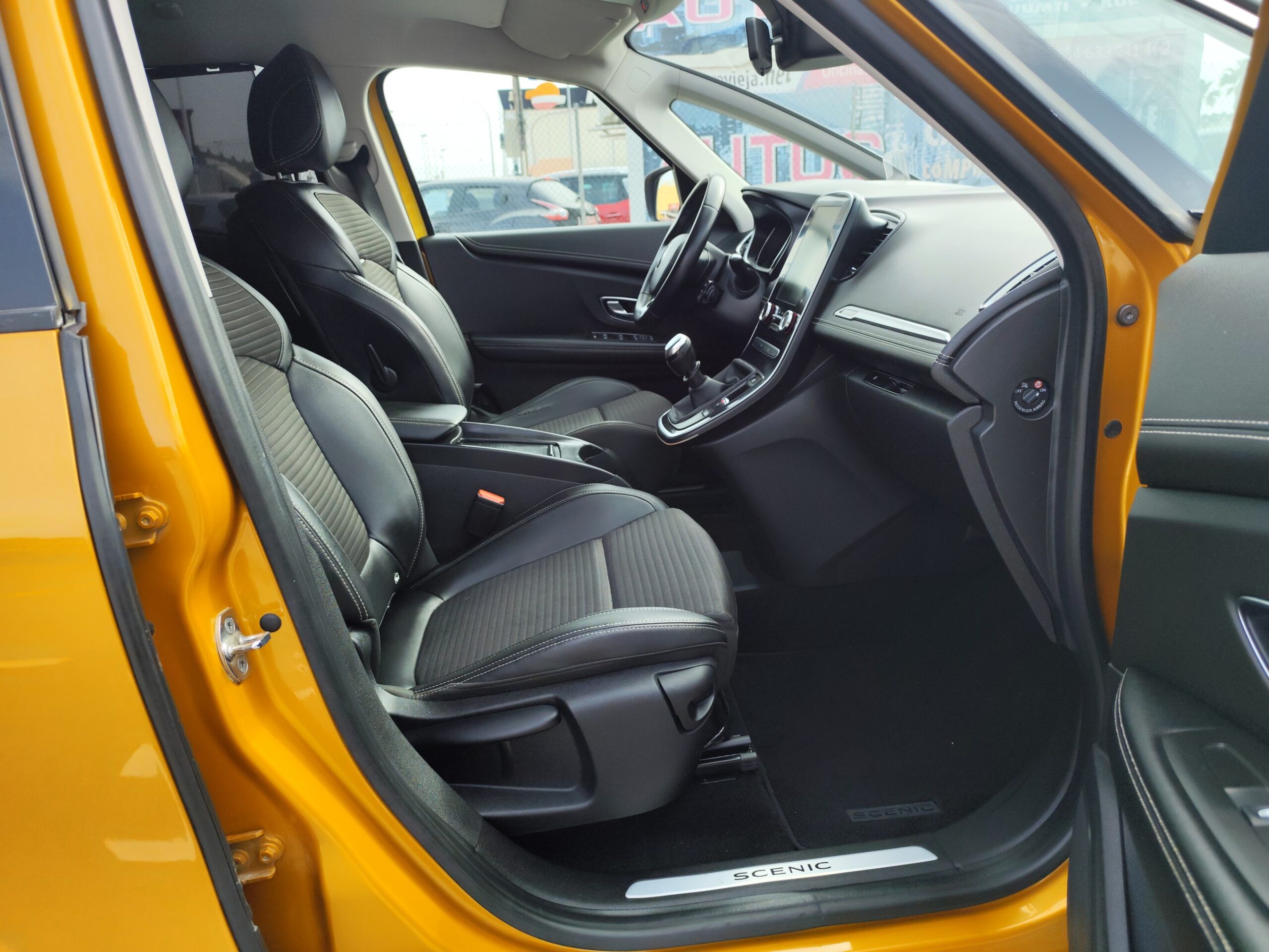 RENAULT SCENIC 1.6 DIESEL 130 CV 2016 200.000 KM MANUAL