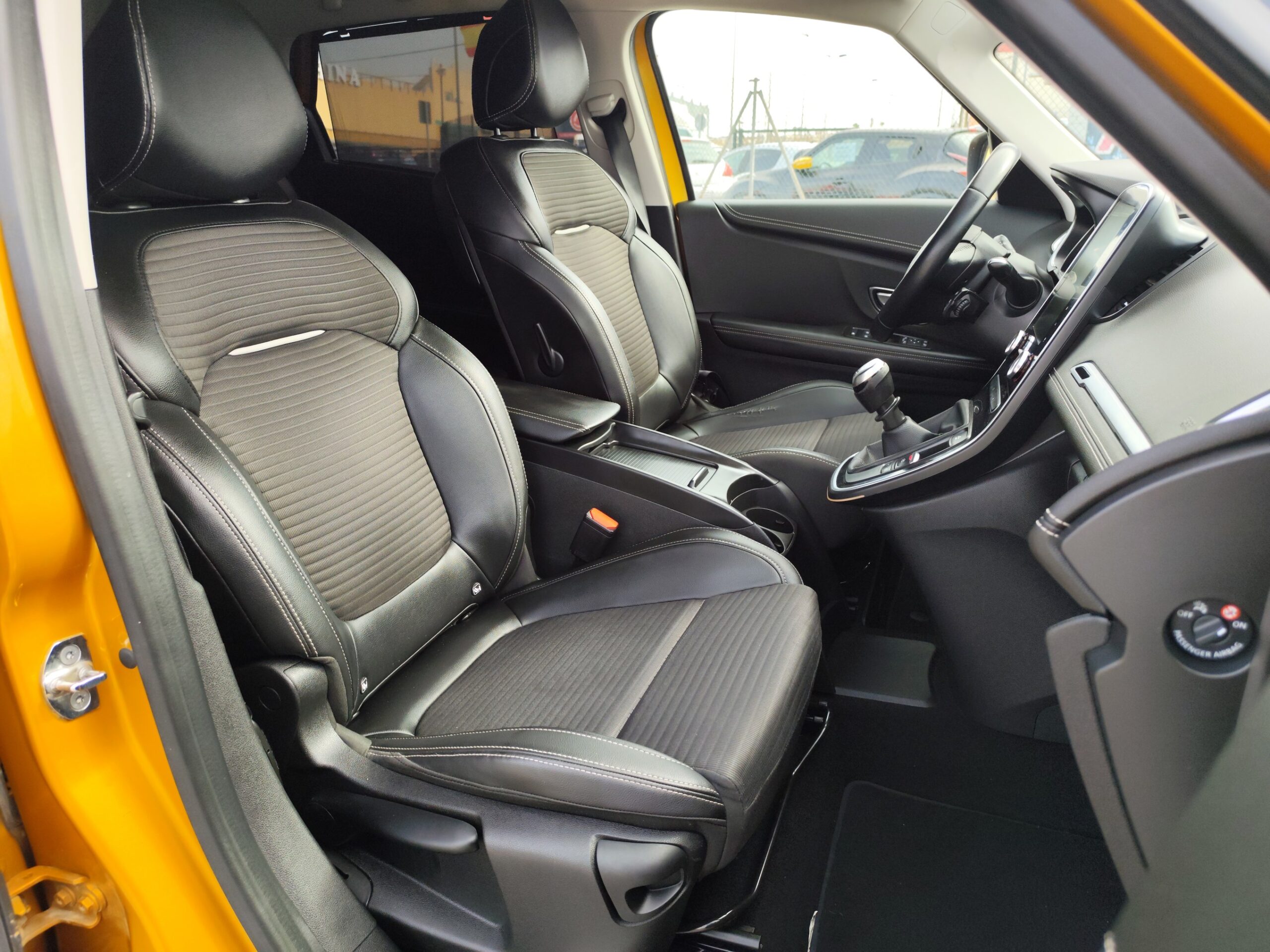 RENAULT SCENIC 1.6 DIESEL 130 CV 2016 200.000 KM MANUAL