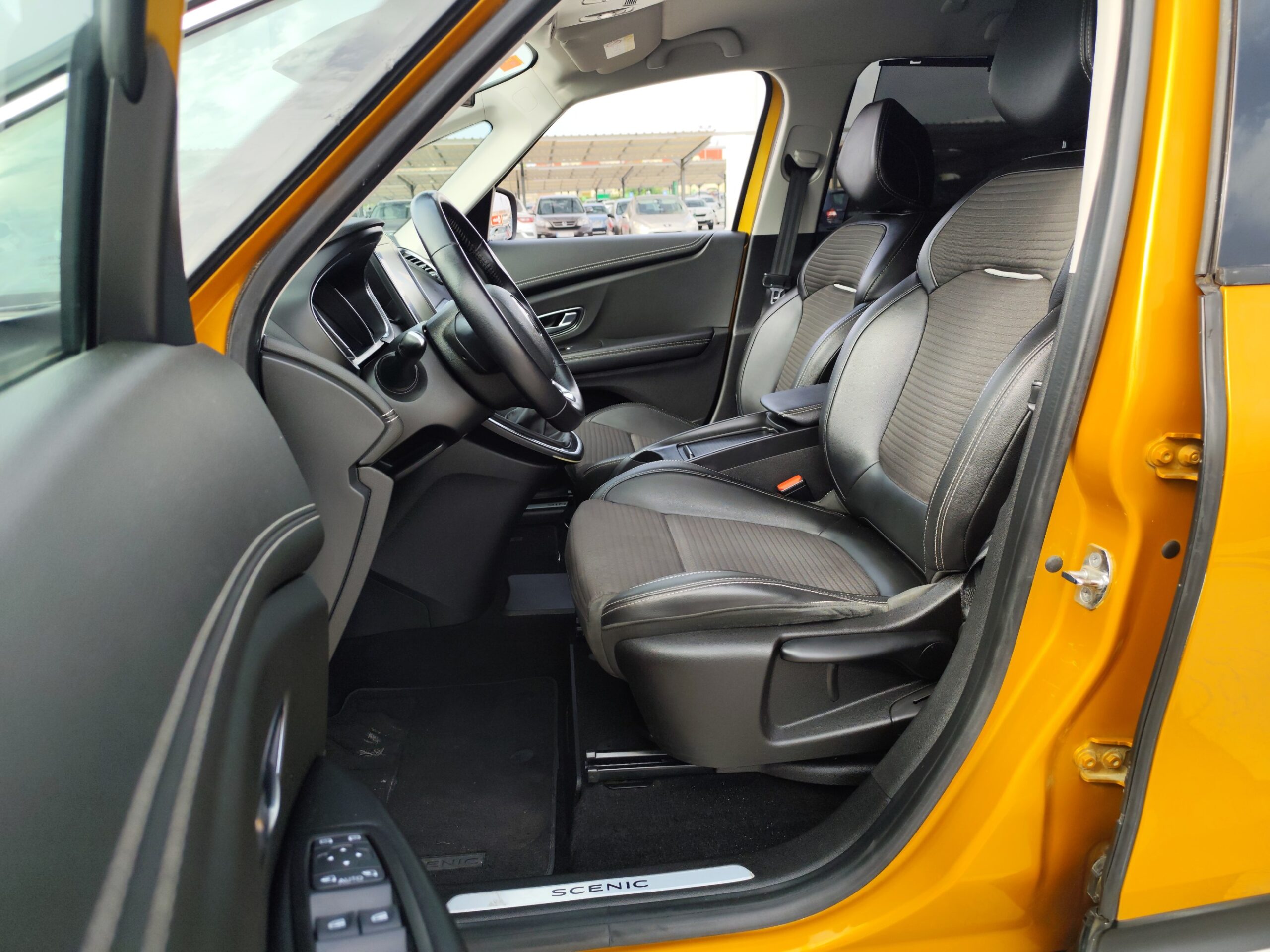 RENAULT SCENIC 1.6 DIESEL 130 CV 2016 200.000 KM MANUAL
