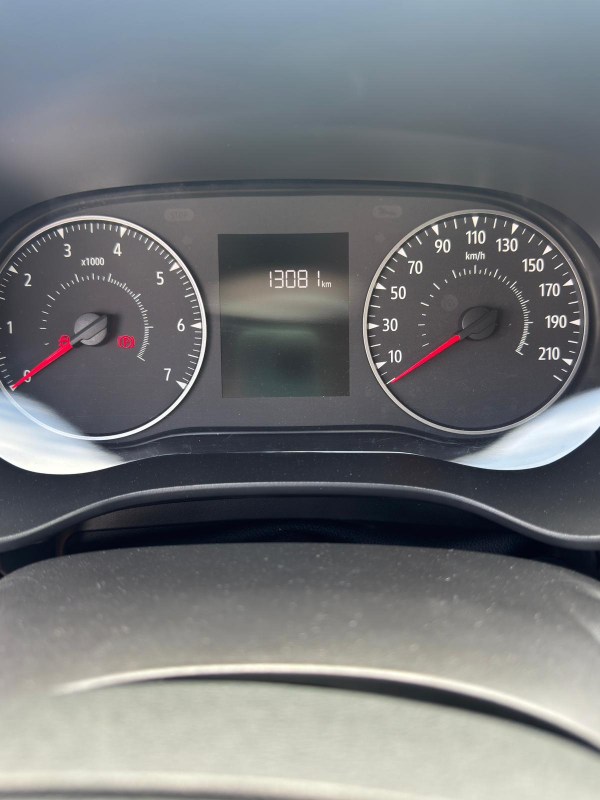 DACIA SANDERO 1.0 GASOLINA 2023 90 CV SOLO 13.000 KM  MANUAL