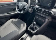 DACIA SANDERO 1.0 GASOLINA 2023 90 CV SOLO 13.000 KM  MANUAL