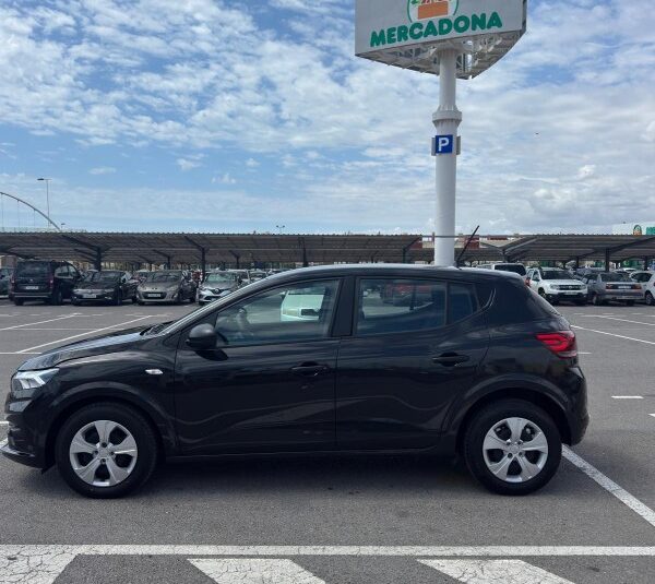 DACIA SANDERO 1.0 GASOLINA 2023 90 CV SOLO 13.000 KM  MANUAL