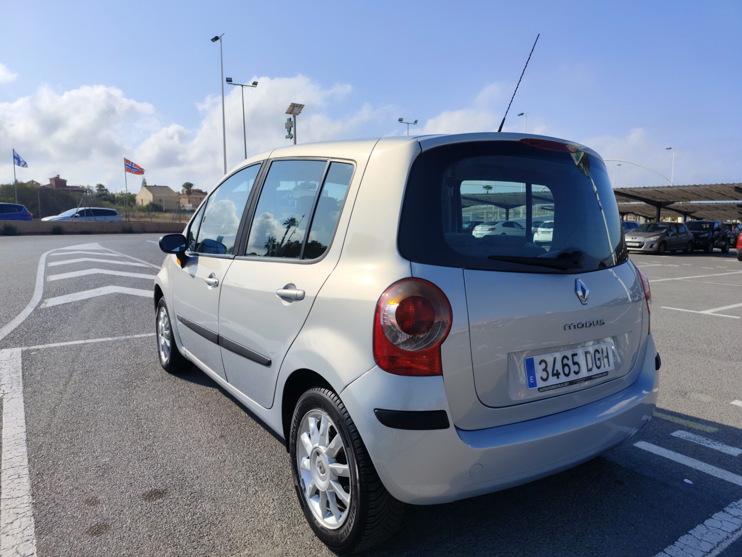 RENAULT MODUS 1.6 GASOLINA 110 CV 154.000 KM 2005 AUTOMATICO