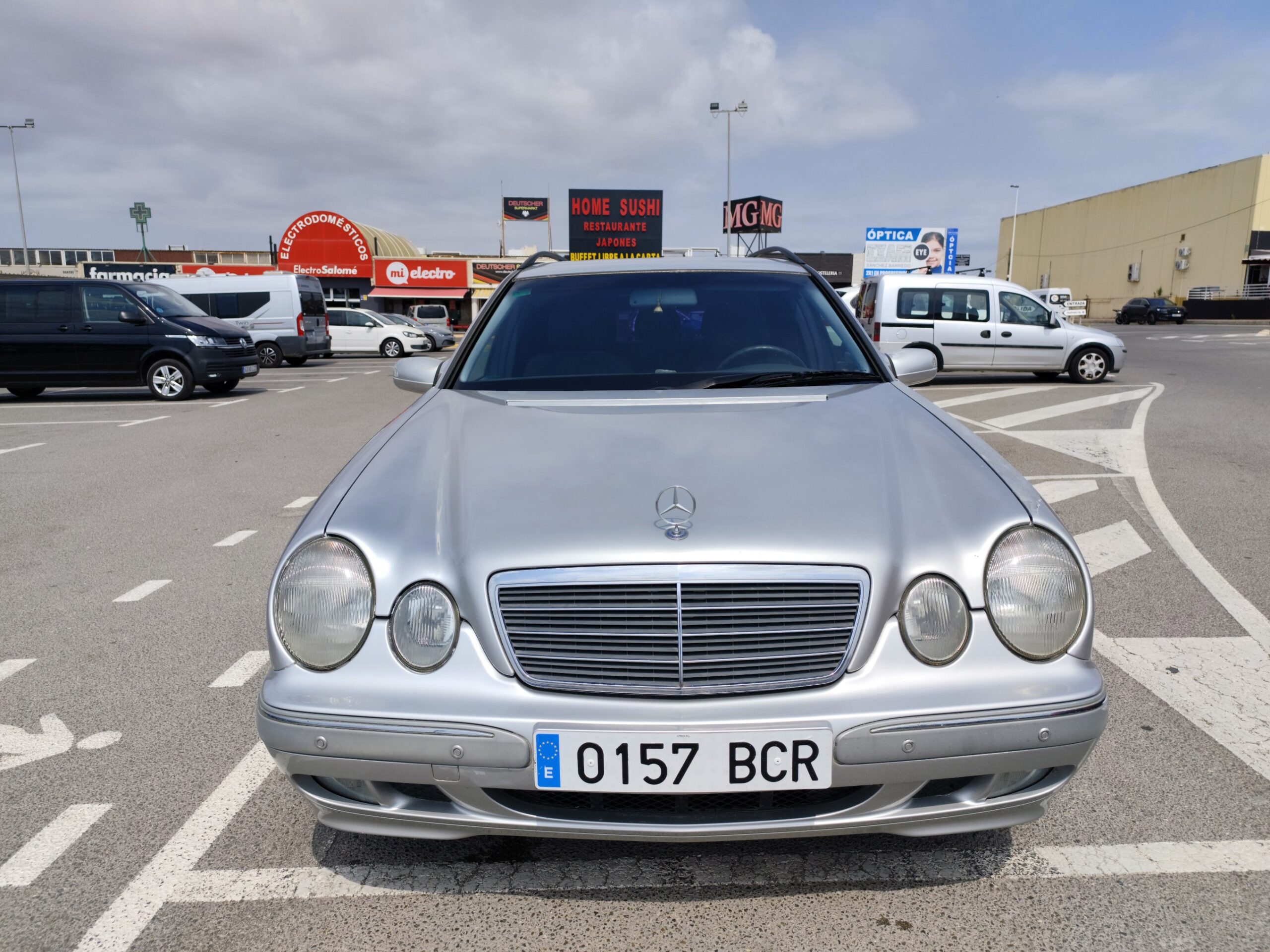 MERCEDES-BENZ E-320 4MAT 3.2 GASOLINA 224 CV 272.000 KM 2000 AUTOMATICO