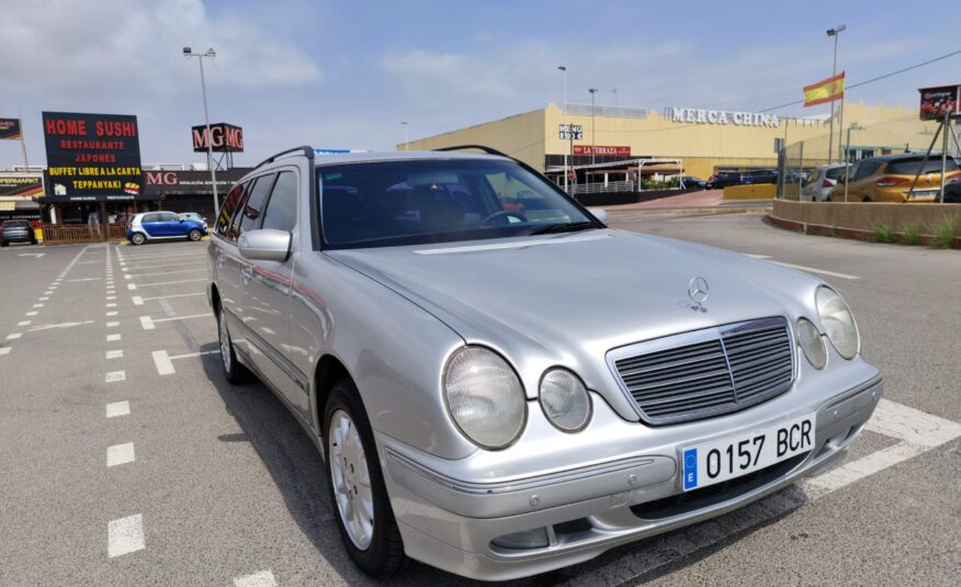 MERCEDES-BENZ E-320 4MAT 3.2 GASOLINA 224 CV 272.000 KM 2000 AUTOMATICO