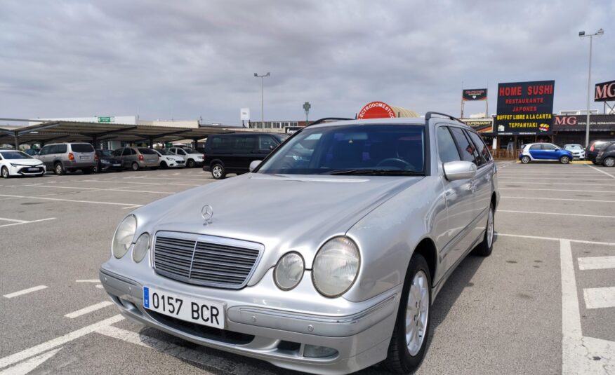 MERCEDES-BENZ E-320 4MAT 3.2 GASOLINA 224 CV 272.000 KM 2000 AUTOMATICO
