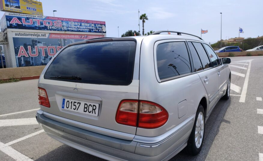 MERCEDES-BENZ E-320 4MAT 3.2 GASOLINA 224 CV 272.000 KM 2000 AUTOMATICO