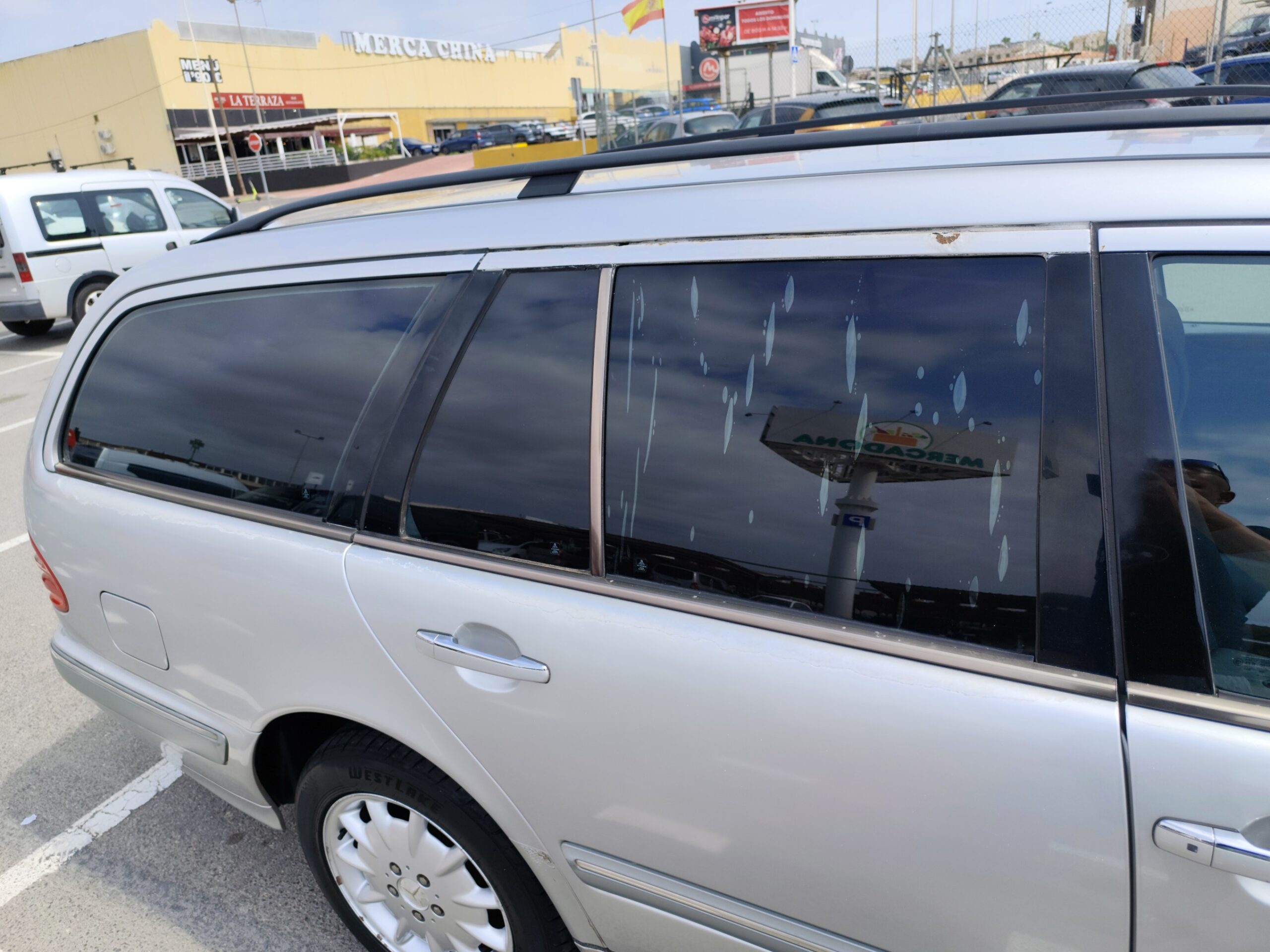 MERCEDES-BENZ E-320 4MAT 3.2 GASOLINA 224 CV 272.000 KM 2000 AUTOMATICO