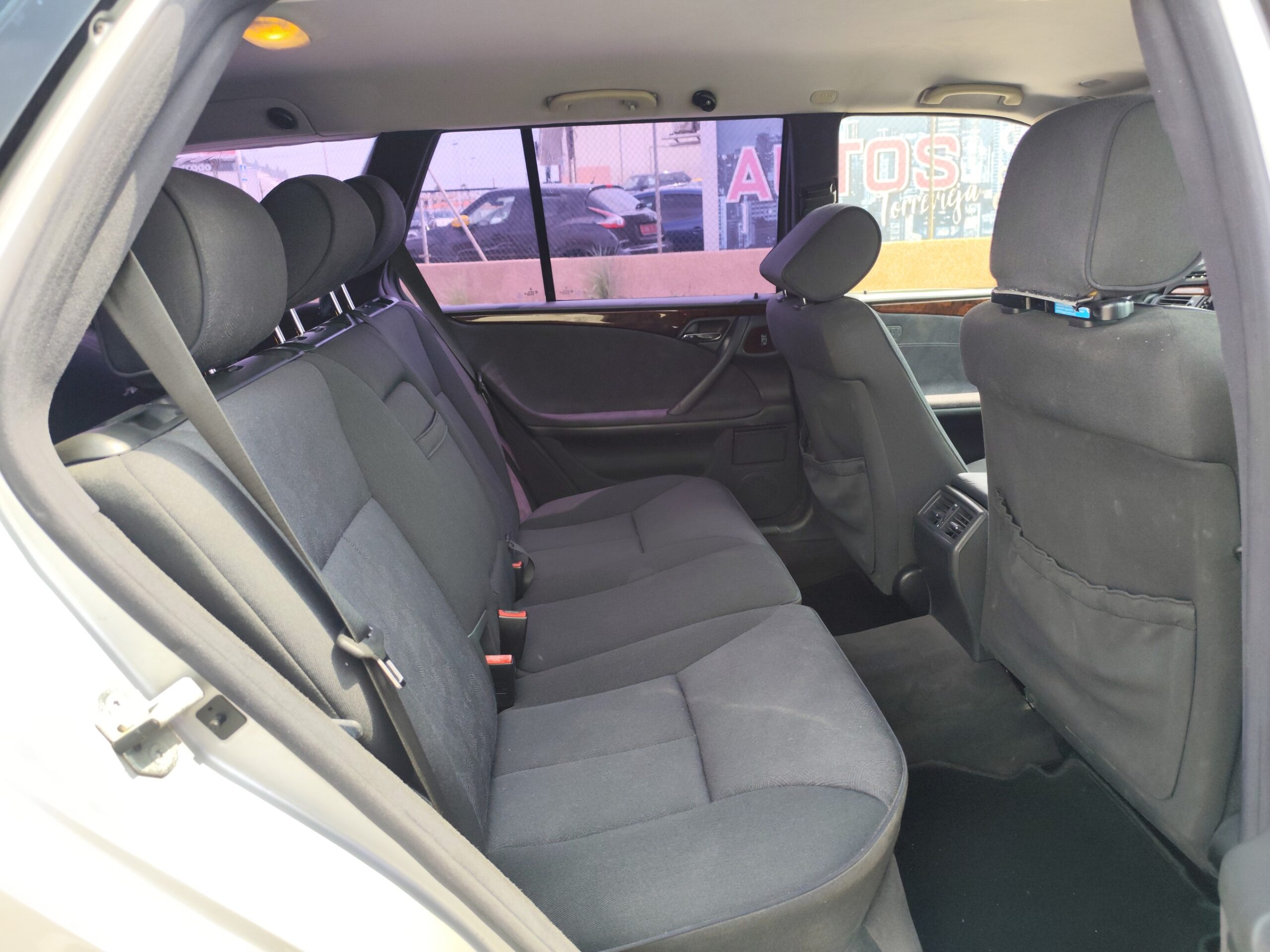 MERCEDES-BENZ E-320 4MAT 3.2 GASOLINA 224 CV 272.000 KM 2000 AUTOMATICO