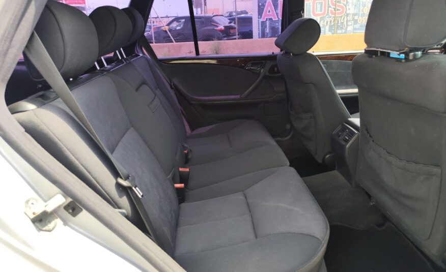 MERCEDES-BENZ E-320 4MAT 3.2 GASOLINA 224 CV 272.000 KM 2000 AUTOMATICO