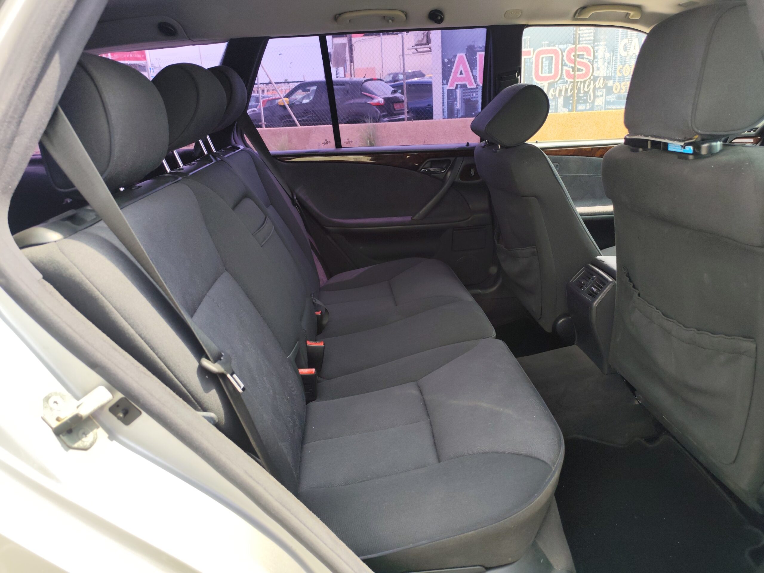 MERCEDES-BENZ E-320 4MAT 3.2 GASOLINA 224 CV 272.000 KM 2000 AUTOMATICO