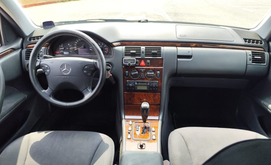 MERCEDES-BENZ E-320 4MAT 3.2 GASOLINA 224 CV 272.000 KM 2000 AUTOMATICO