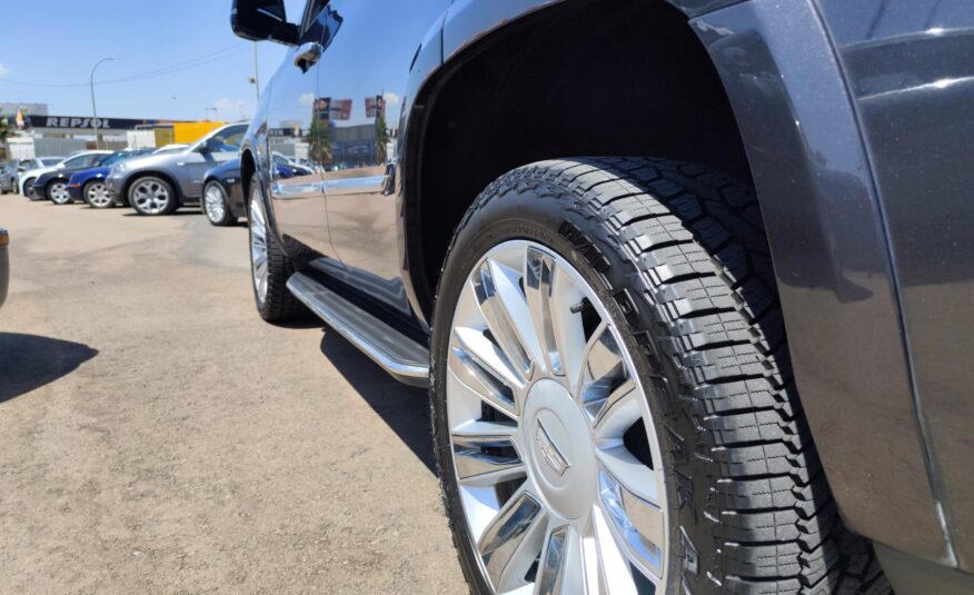 CADILLAC ESCALADE 6.2 GASOLINA 426 CV 239.000 KM  2019 AUTOMATICO 8 PLAZAS