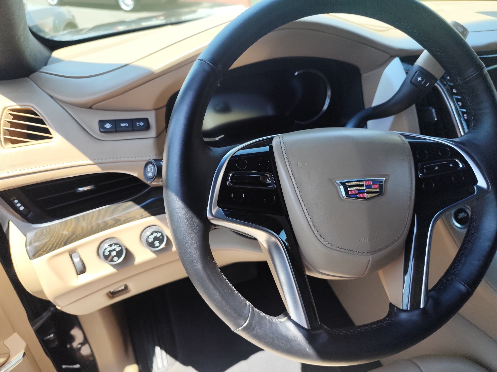 CADILLAC ESCALADE 6.2 GASOLINA 426 CV 239.000 KM  2019 AUTOMATICO 8 PLAZAS