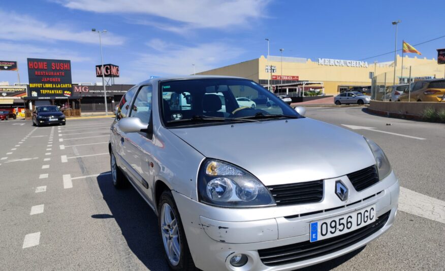 RENAULT CLIO 1.5 DIESEL 82 CV 294.000 KM 2005 MANUAL