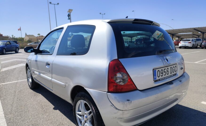 RENAULT CLIO 1.5 DIESEL 82 CV 294.000 KM 2005 MANUAL