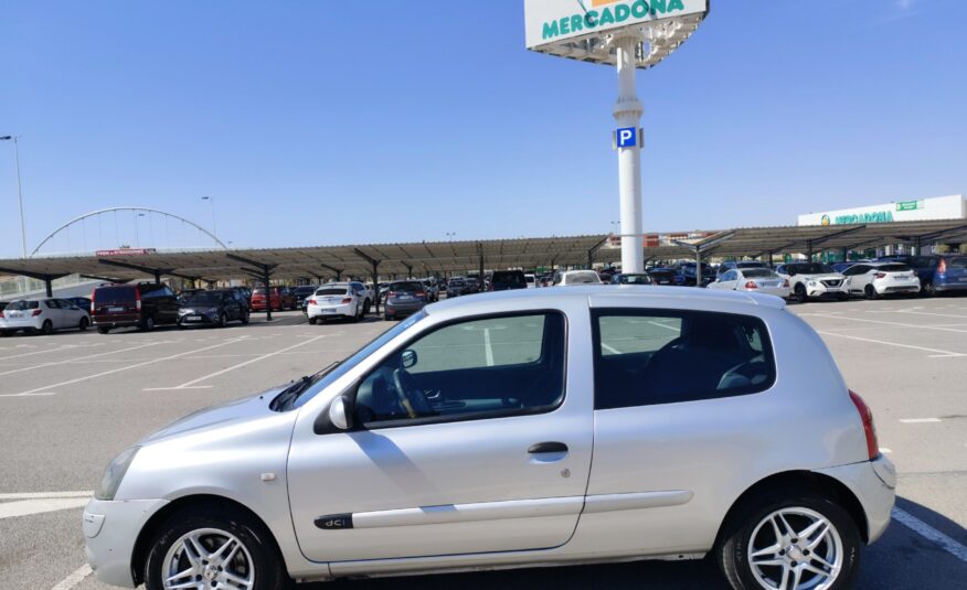 RENAULT CLIO 1.5 DIESEL 82 CV 294.000 KM 2005 MANUAL