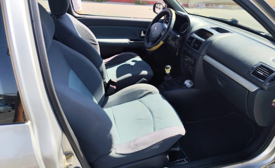 RENAULT CLIO 1.5 DIESEL 82 CV 294.000 KM 2005 MANUAL