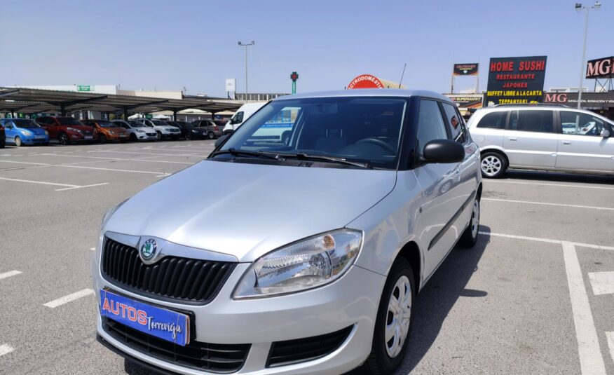 SKODA FABIA 1.2 GASOLINA 60 CV 102.000 KM 2010 MANUAL
