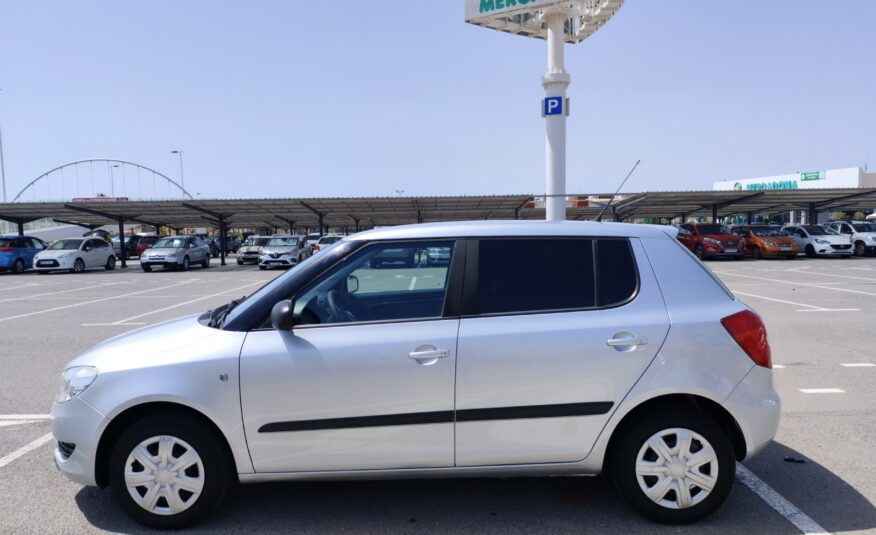 SKODA FABIA 1.2 GASOLINA 60 CV 102.000 KM 2010 MANUAL