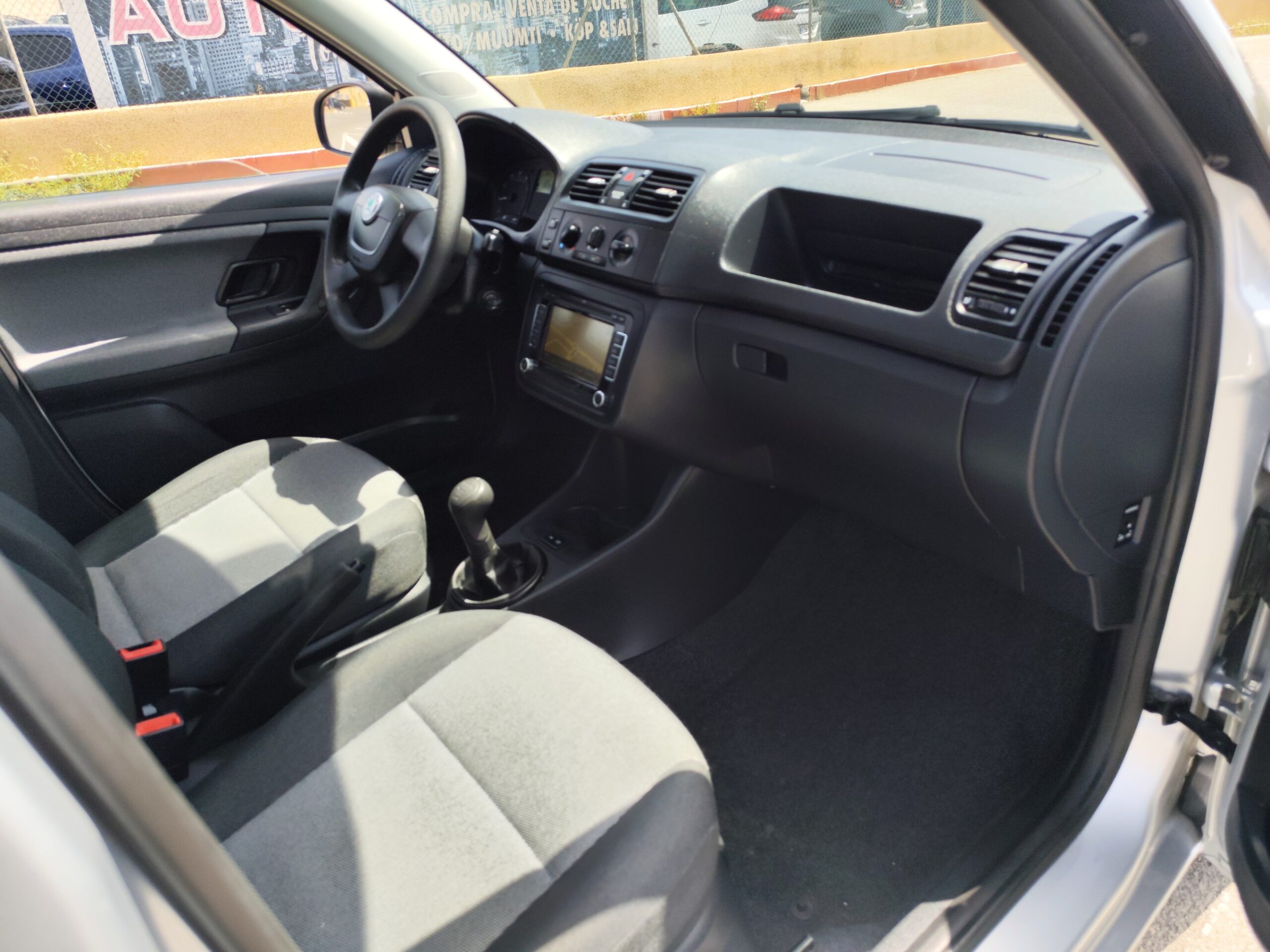 SKODA FABIA 1.2 GASOLINA 60 CV 102.000 KM 2010 MANUAL