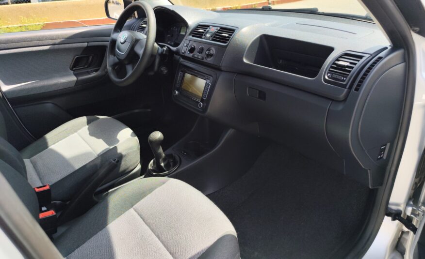 SKODA FABIA 1.2 GASOLINA 60 CV 102.000 KM 2010 MANUAL