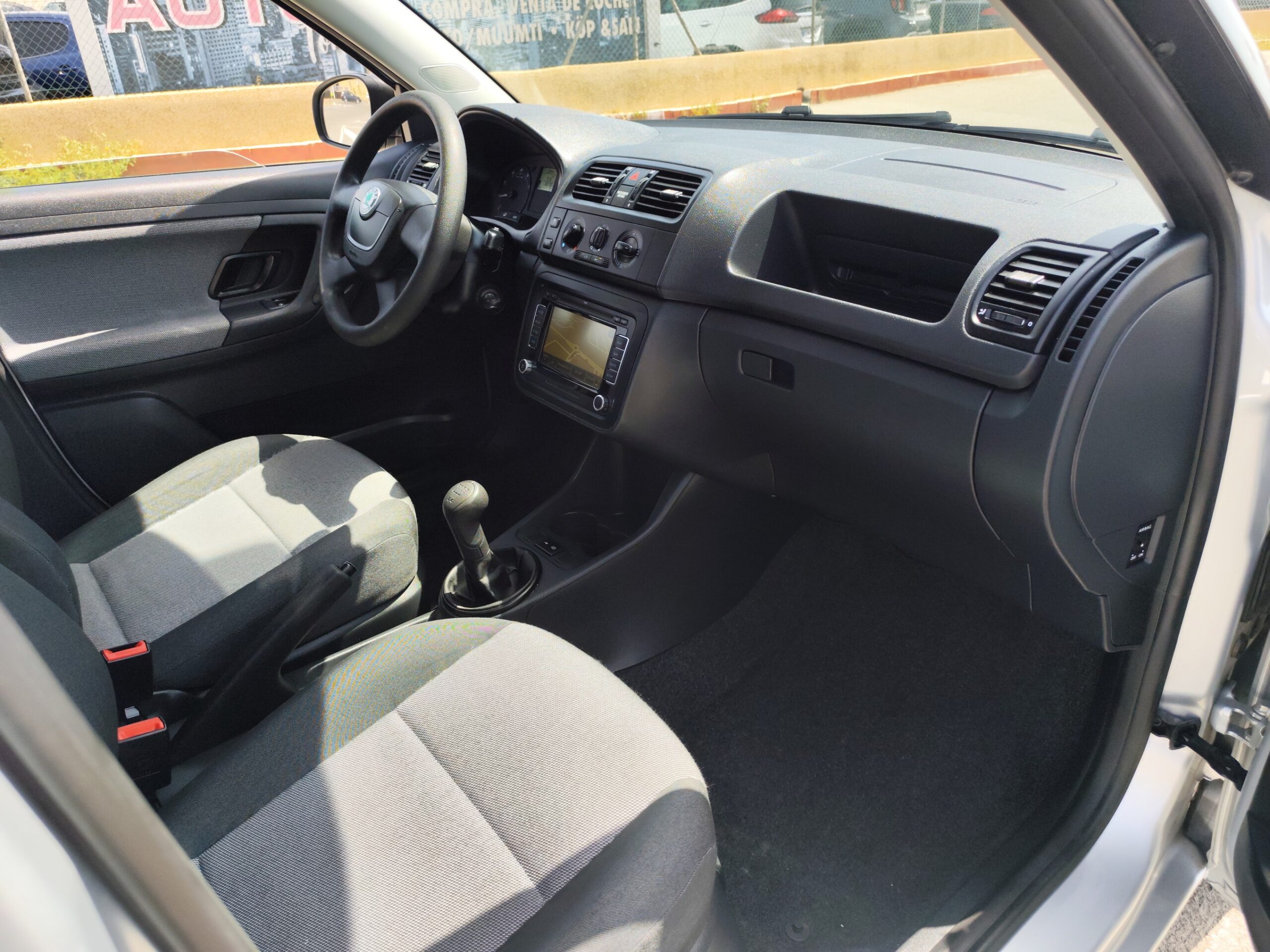 SKODA FABIA 1.2 GASOLINA 60 CV 102.000 KM 2010 MANUAL