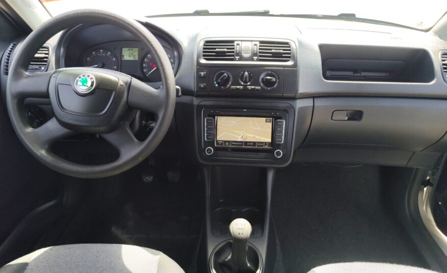 SKODA FABIA 1.2 GASOLINA 60 CV 102.000 KM 2010 MANUAL