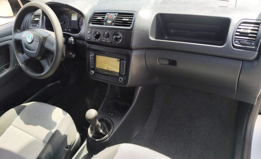 SKODA FABIA 1.2 GASOLINA 60 CV 102.000 KM 2010 MANUAL